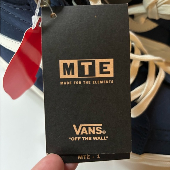 Vans Sk8-Hi MTE-1 Shoe - Picture 6 of 8
